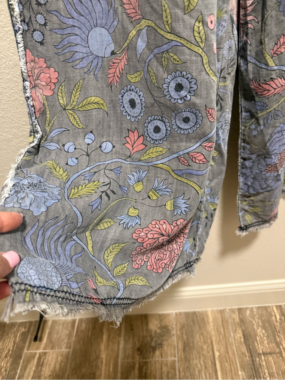 Easel Flower Print Wide Leg Pull On Pants Jeans Women’s Size Medium, NWOT - Picture 4 of 7